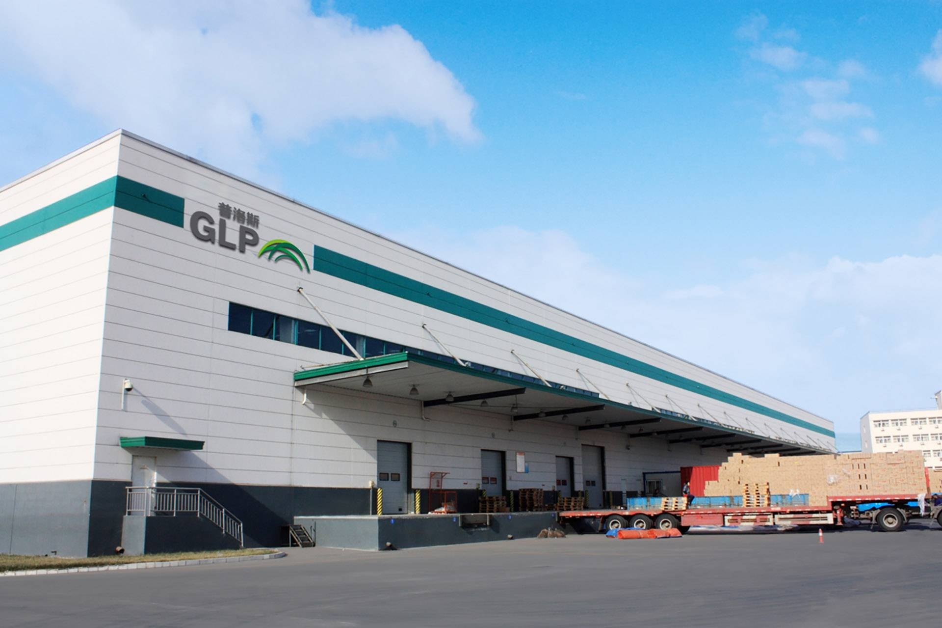 GLP Cold Storage Park project - Ultra-large constant-temperature logistics hub utilizing RS high-performance XPS foam boards